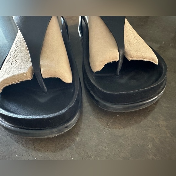 Zara flat leather sandal, black size 10 US size 41 European. - Picture 4 of 10